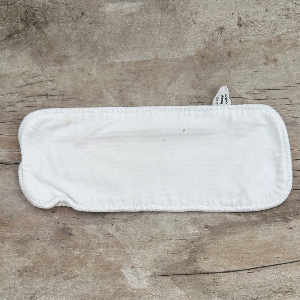 Thirsties hemp and cotton insert ONE only. No snaps